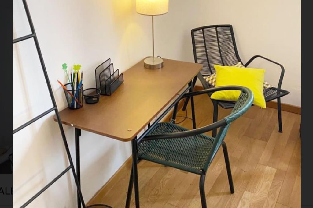 La Bulle - Parking Gratuit En Souterrain - 2 Mins Du Palais Des Papes - Clim Ac - Wifi Apartment Avignon Exterior photo